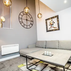Central Apart Suites Apartment Huddersfield