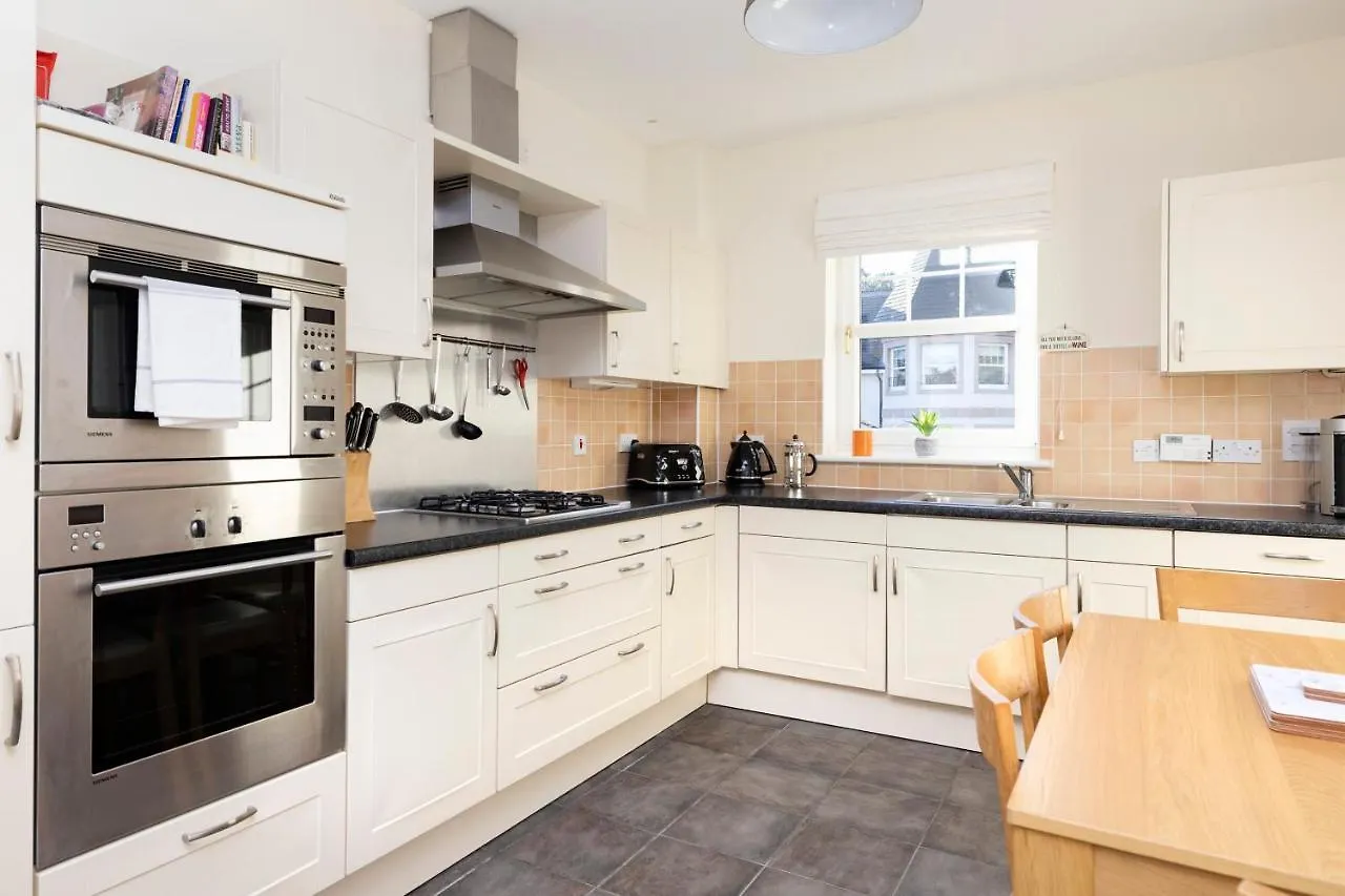 Apartment Ferienwohnung Joivy Modern Flat With Free Parking Edinburgh