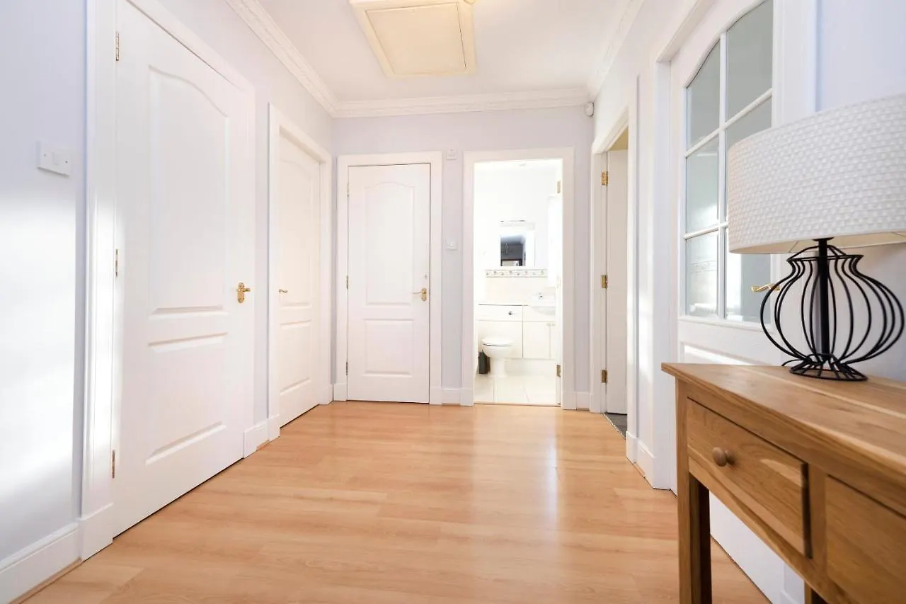 Apartment Ferienwohnung Joivy Modern Flat With Free Parking Edinburgh